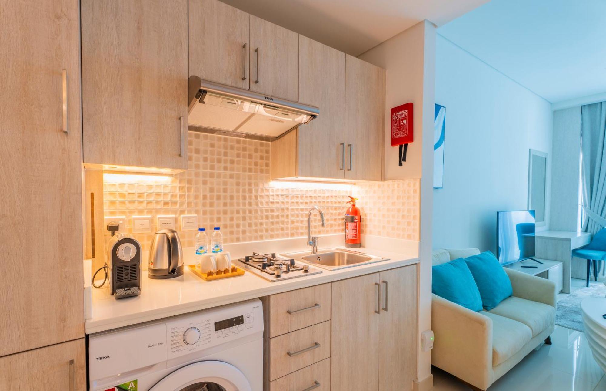 Studio With Pool And Private Beach Access On Palm Jumeirah Dubai Exterior foto