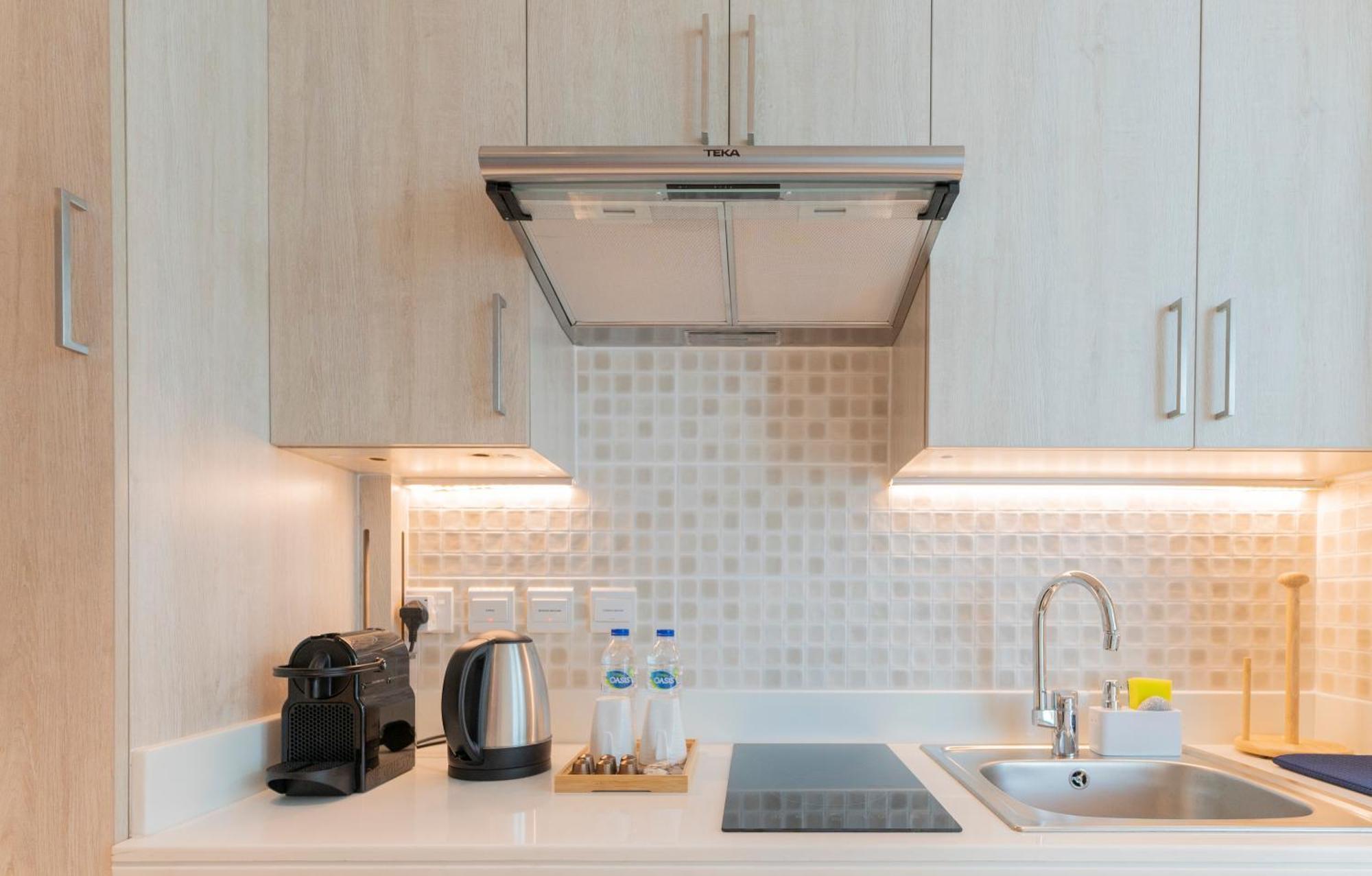 Studio With Pool And Private Beach Access On Palm Jumeirah Dubai Exterior foto